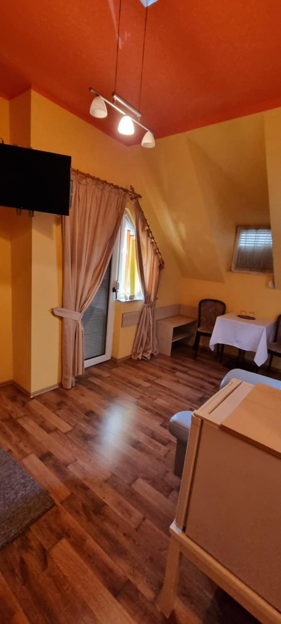 Pensiunea Zodiac Timişoara Quarto foto